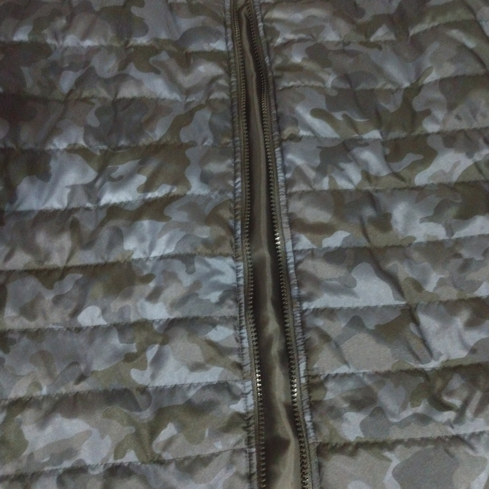 Vest - Picture 5 of 5